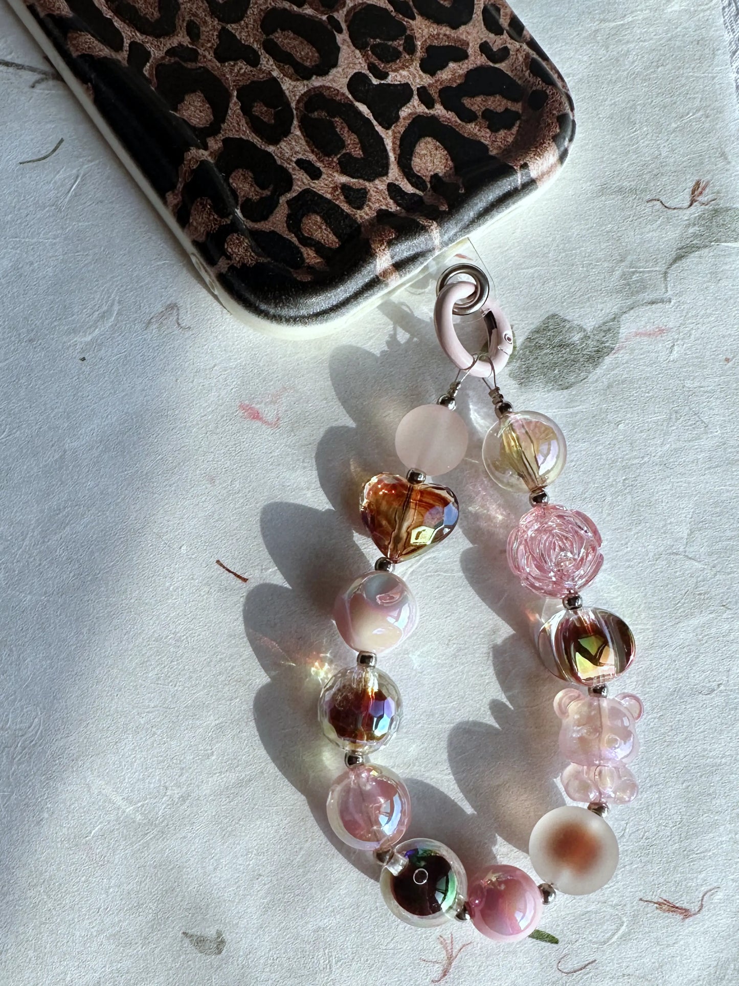 Cute Flower Handmade Colored Beaded Acrylic Phone Strap (Pink Series)