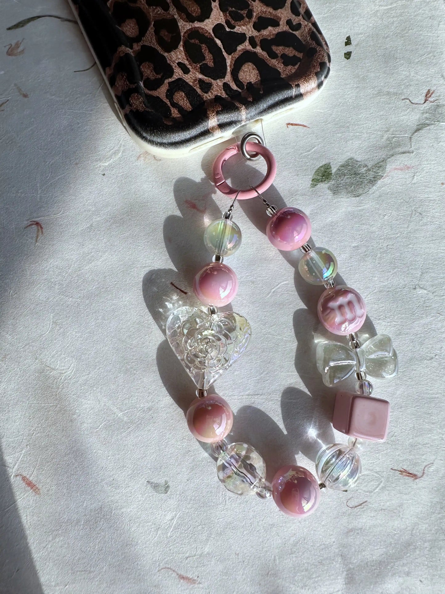 Cute Flower Handmade Colored Beaded Acrylic Phone Strap (Pink Series)