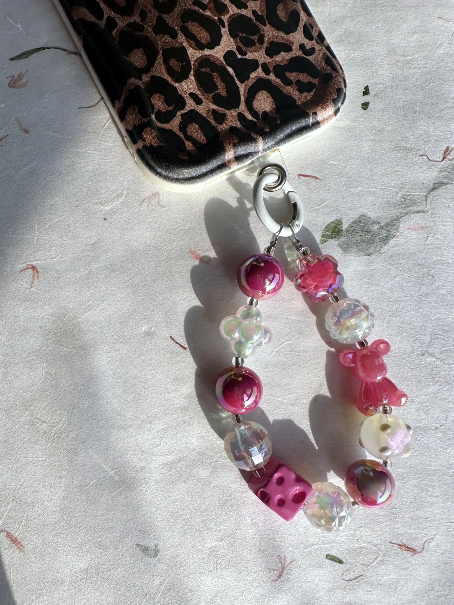 Cute Flower Handmade Colored Beaded Acrylic Phone Strap (Pink Series)