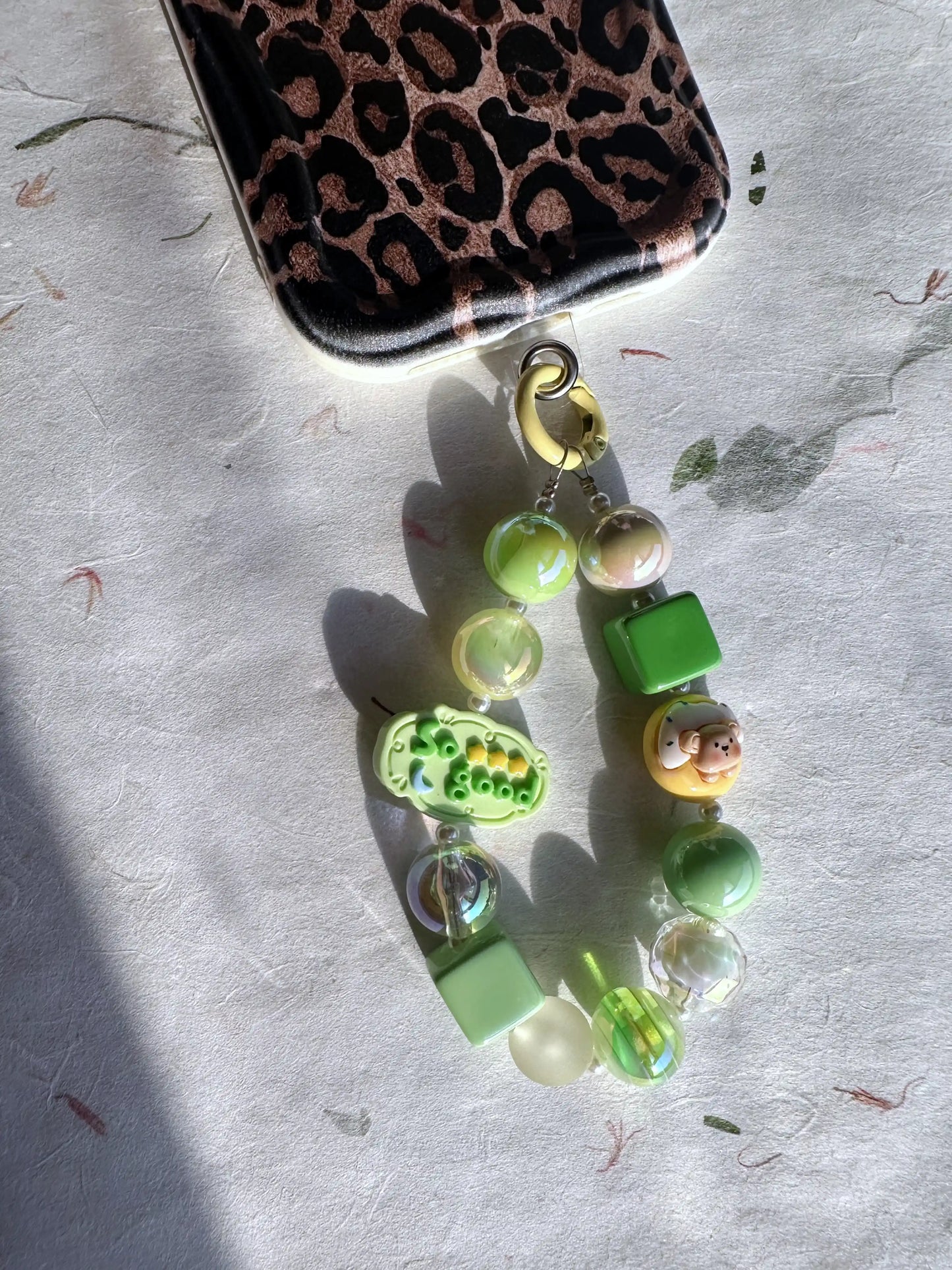 Cartoon Bear Colorful Acrylic Bead Phone Chain (Green Series)